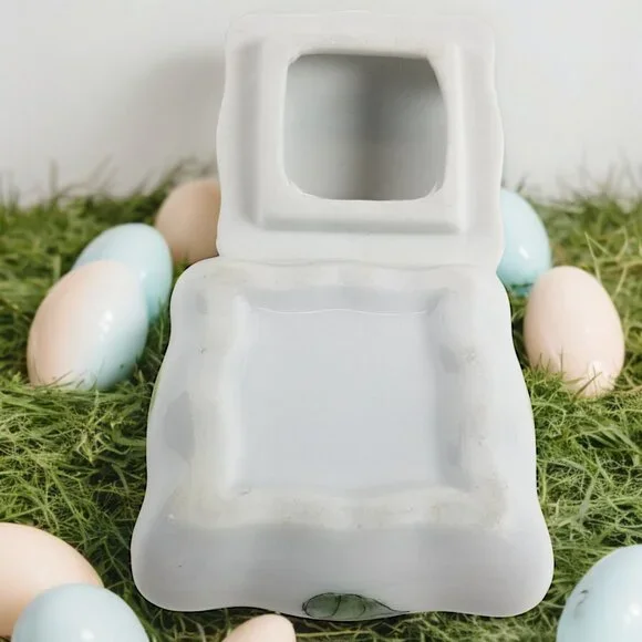 Koi Goldfish Mini Keepsake Box Scalloped White Porcelain Chinoiserie Gift Box - Picture 5 of 14